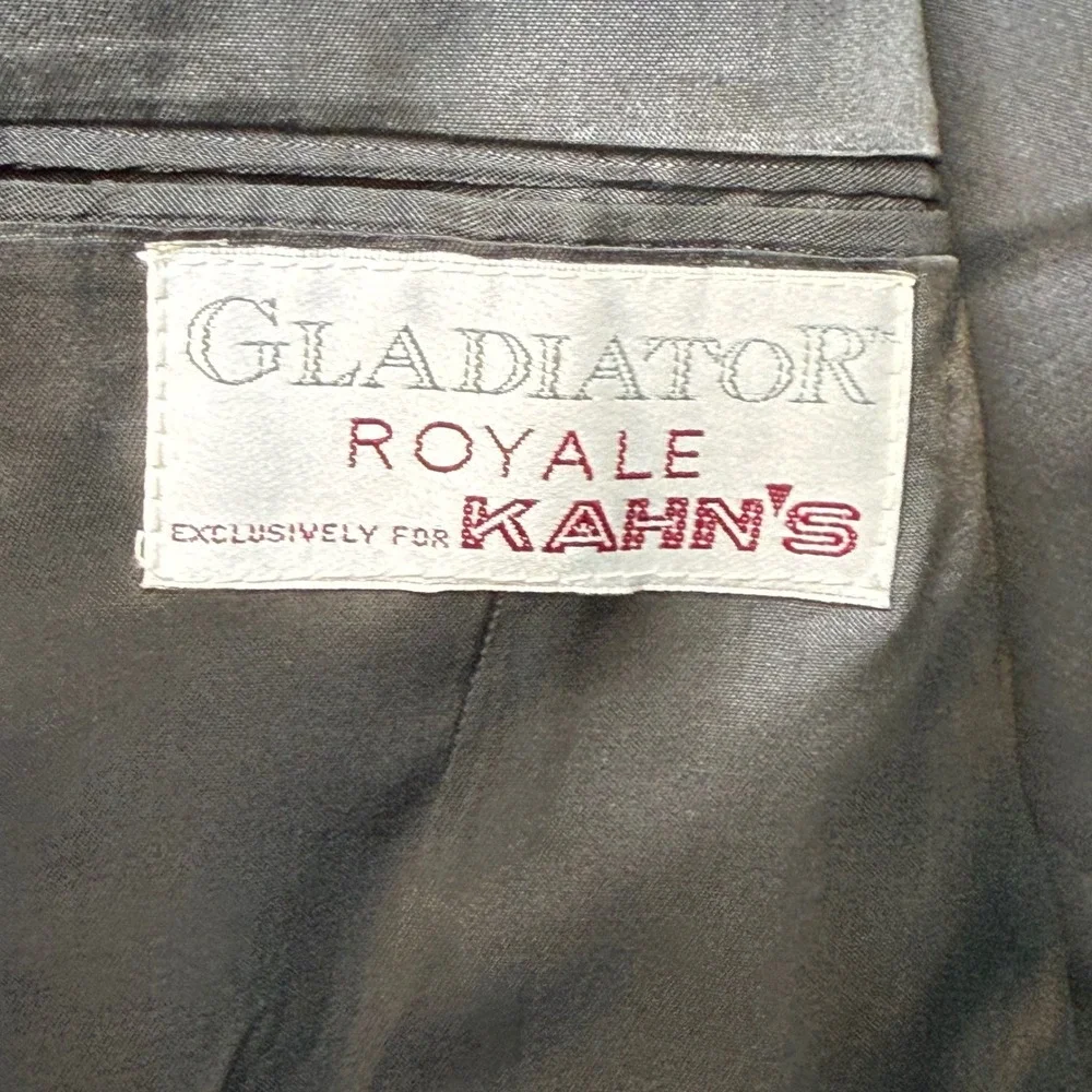 Gladiator Royale Kahns discover timeless